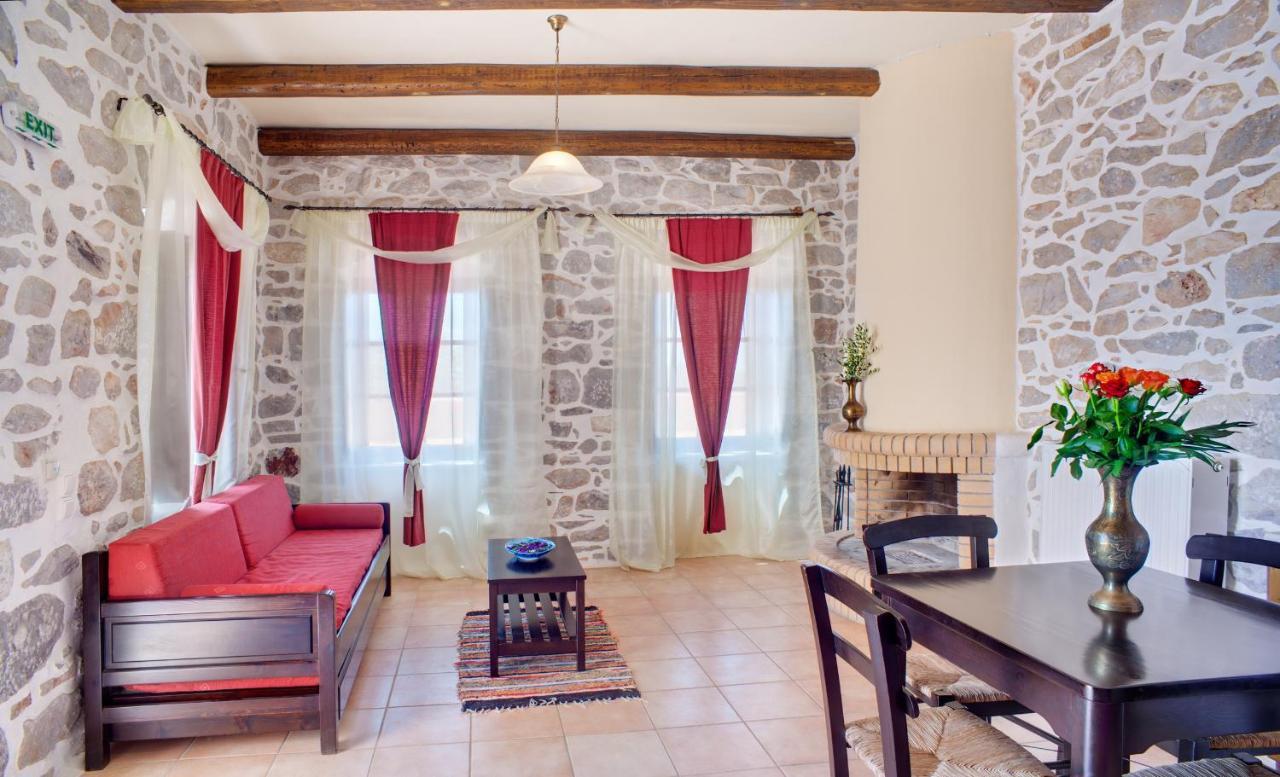 Guesthouse Toxotis Pírgos Dhiroú Екстериор снимка