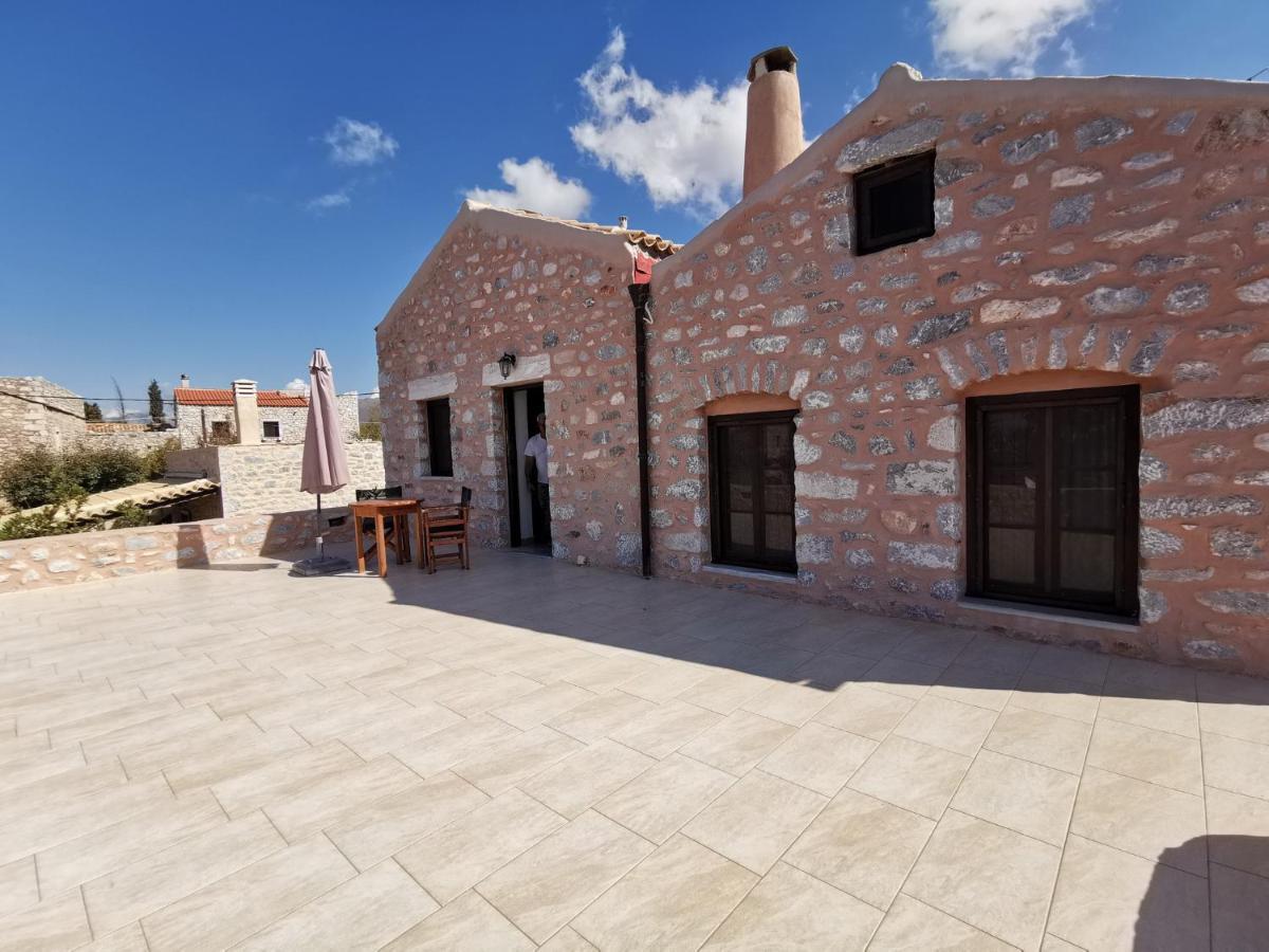 Guesthouse Toxotis Pírgos Dhiroú Екстериор снимка