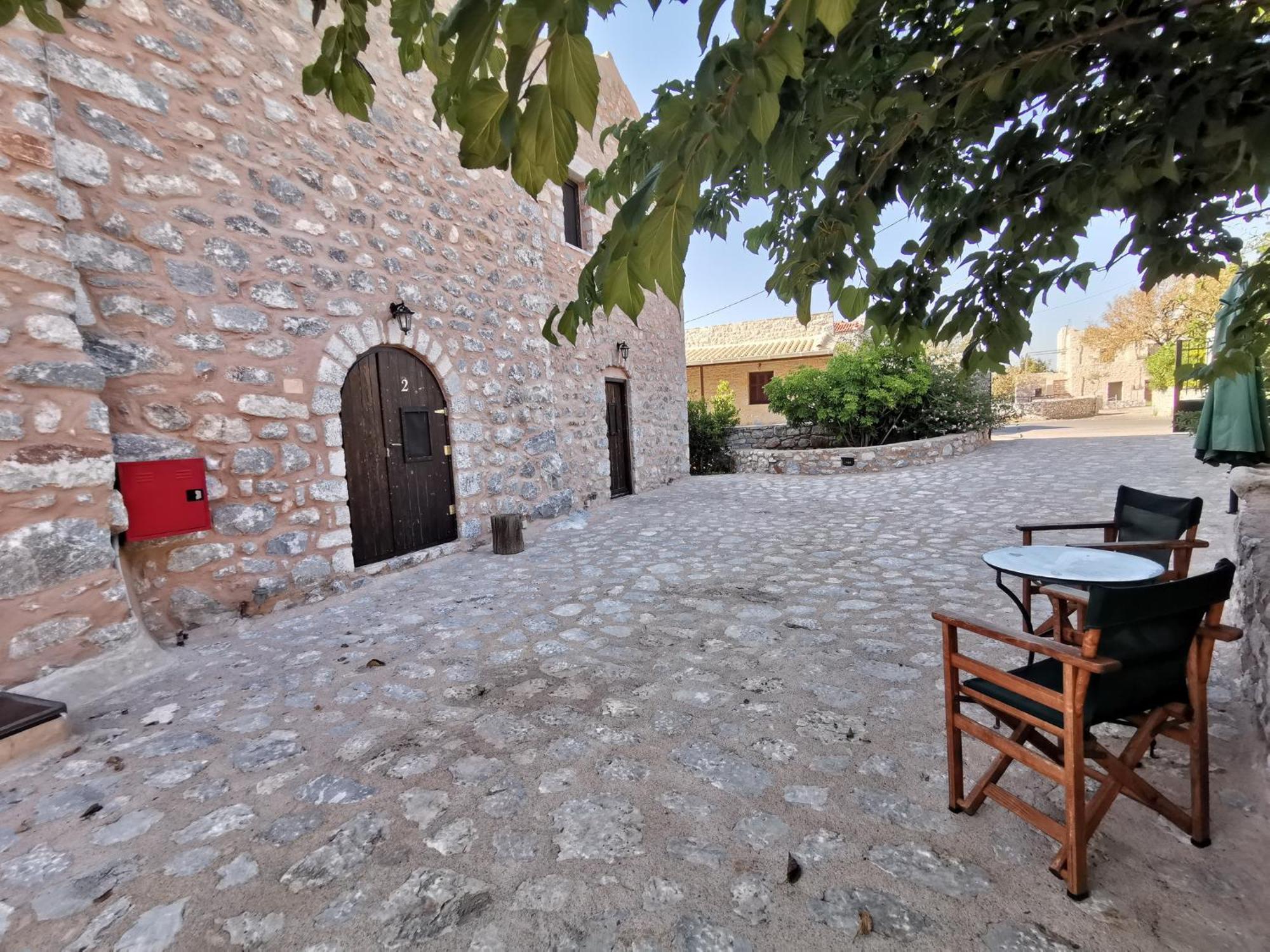 Guesthouse Toxotis Pírgos Dhiroú Екстериор снимка